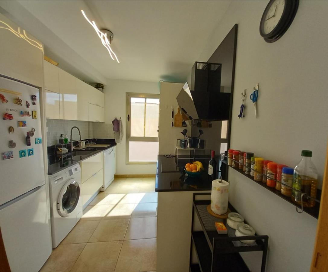 Modern House With 2 Bedrooms Near The Beach Castillo del Romeral Buitenkant foto