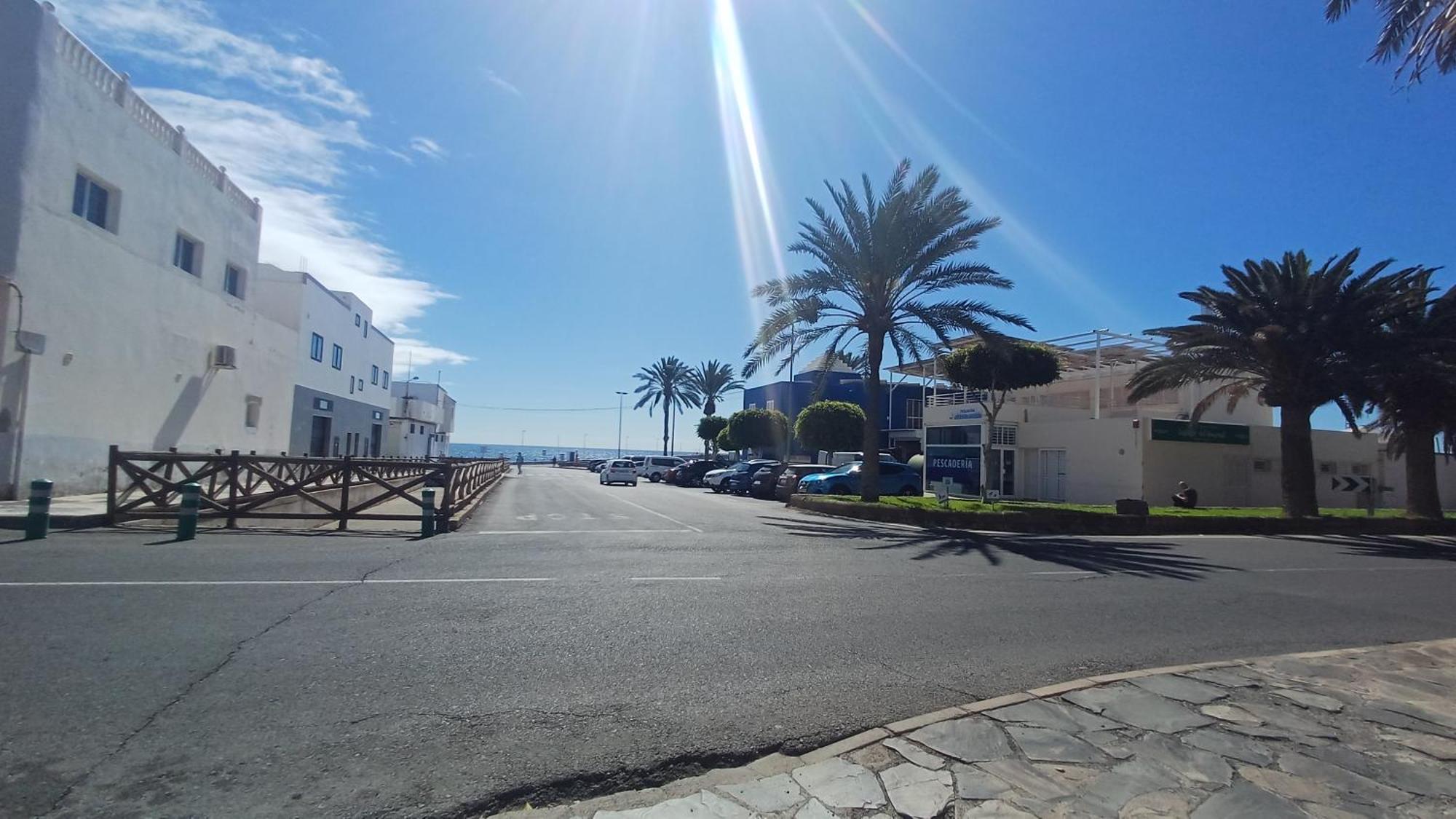 Modern House With 2 Bedrooms Near The Beach Castillo del Romeral Buitenkant foto